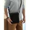 Borseta de Umar Barbati Hunter, din Piele Nappa Neagra, Curea Reglabila, 24x25x6 cm - Eleganta si Functionalitate Premium
