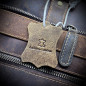 Geanta Barbati de Umar din Piele Naturala de Vanat, Hunter Brand, Mod Purtare: Mana, Umar, Crossbody, 40x30x11 cm Geanta Barbati de Umar din Piele Naturala de Vanat, Hunter Brand, Mod Purtare: Mana, Umar, Crossbody, 40x30x11 cm